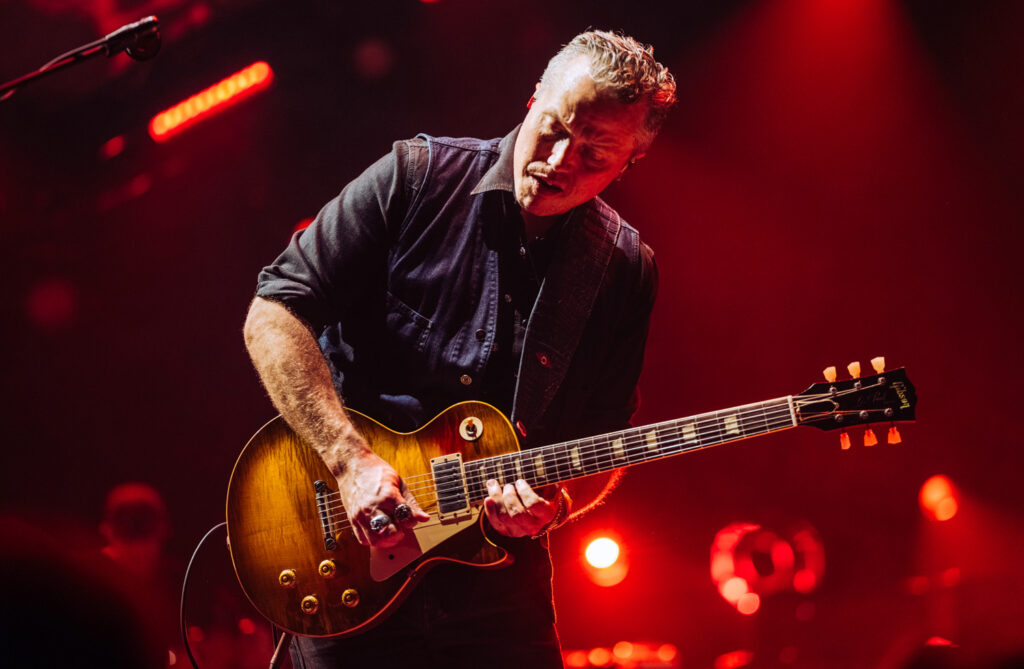 Jason Isbell i jego „Red Eye” 1959 Les Paul Standard Collector’s Edition od Gibson Custom (fot. Gibson)