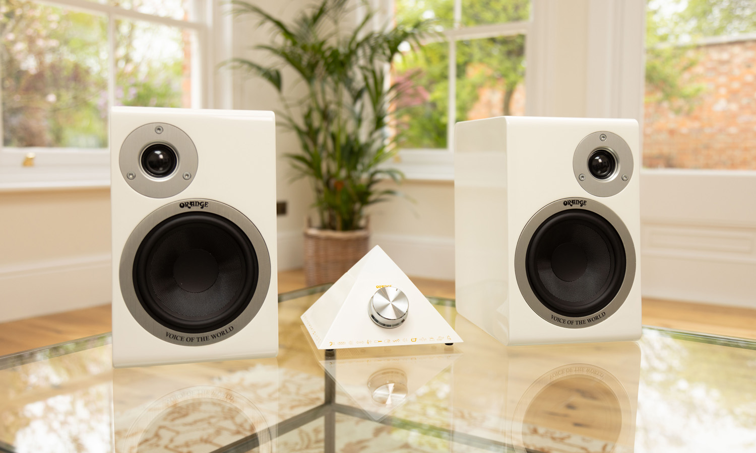 Orange Pyramid Audio System (fot. Orange Amplification)