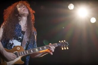 Marty-Friedman-fot.-YouTube-AMSA-Records
