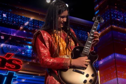 Dziesięcioletnia gitarzystka Maya Neelakantan grająca "Last Resort" Papa Roach na America's Got Talent