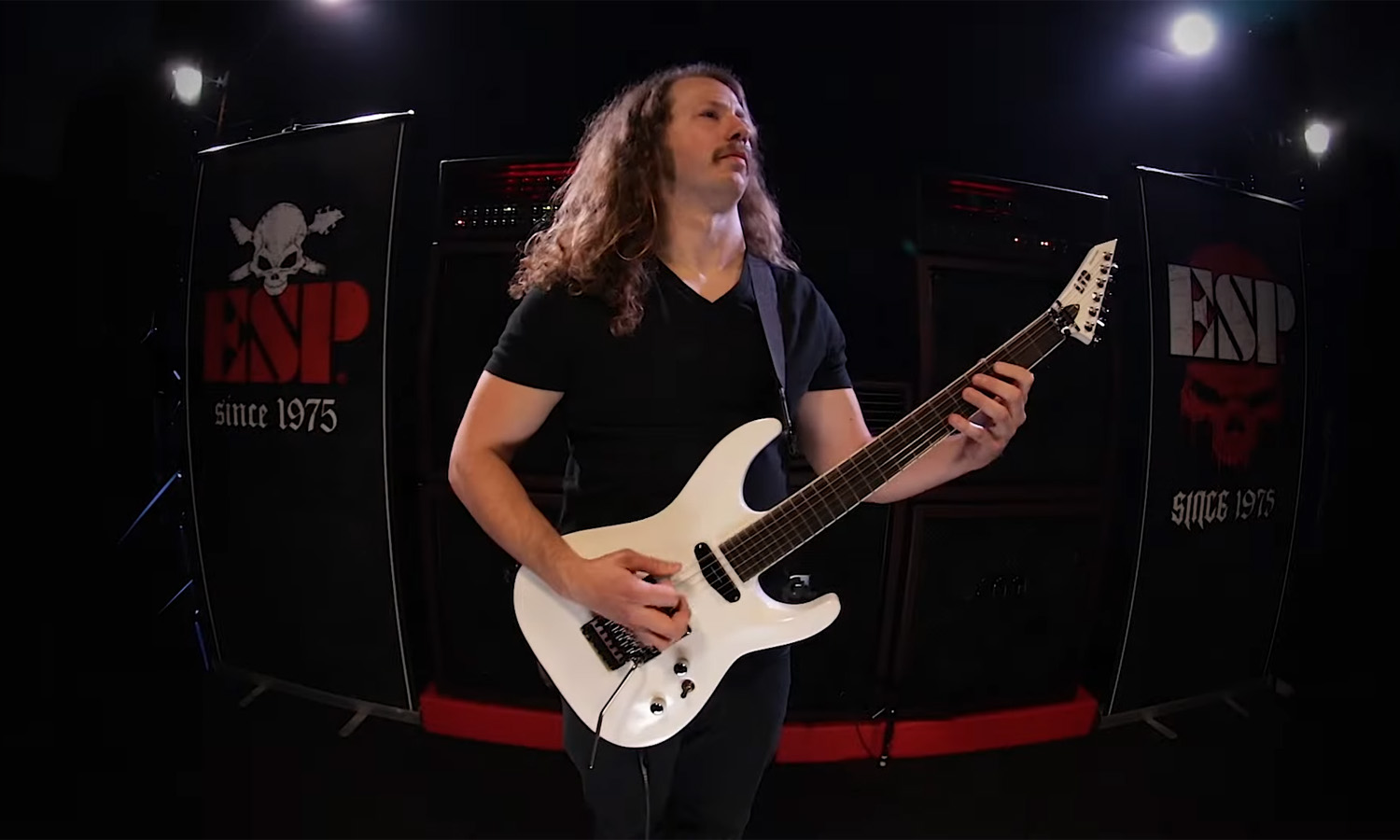Brett Vaughn & LTD Horizon Custom '87 (fot. YouTube / ESP Guitars USA)