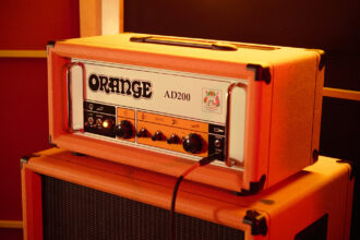 Orange AD200 (fot. Orange Amplification)