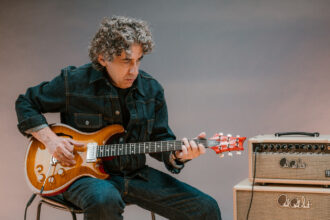 David Grissom i PRS DGT Semi-Hollow Limited Edition (fot. PRS Guitars)