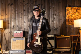 Joe Bonamassa i gitara Epiphone Joe Bonamassa 1955 Les Paul Standard (fot. Epiphone)