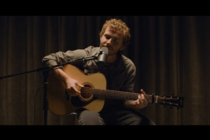 Cayden Wemple & Yamaha FS9 MX (fot. YouTube / Yamaha Guitars)