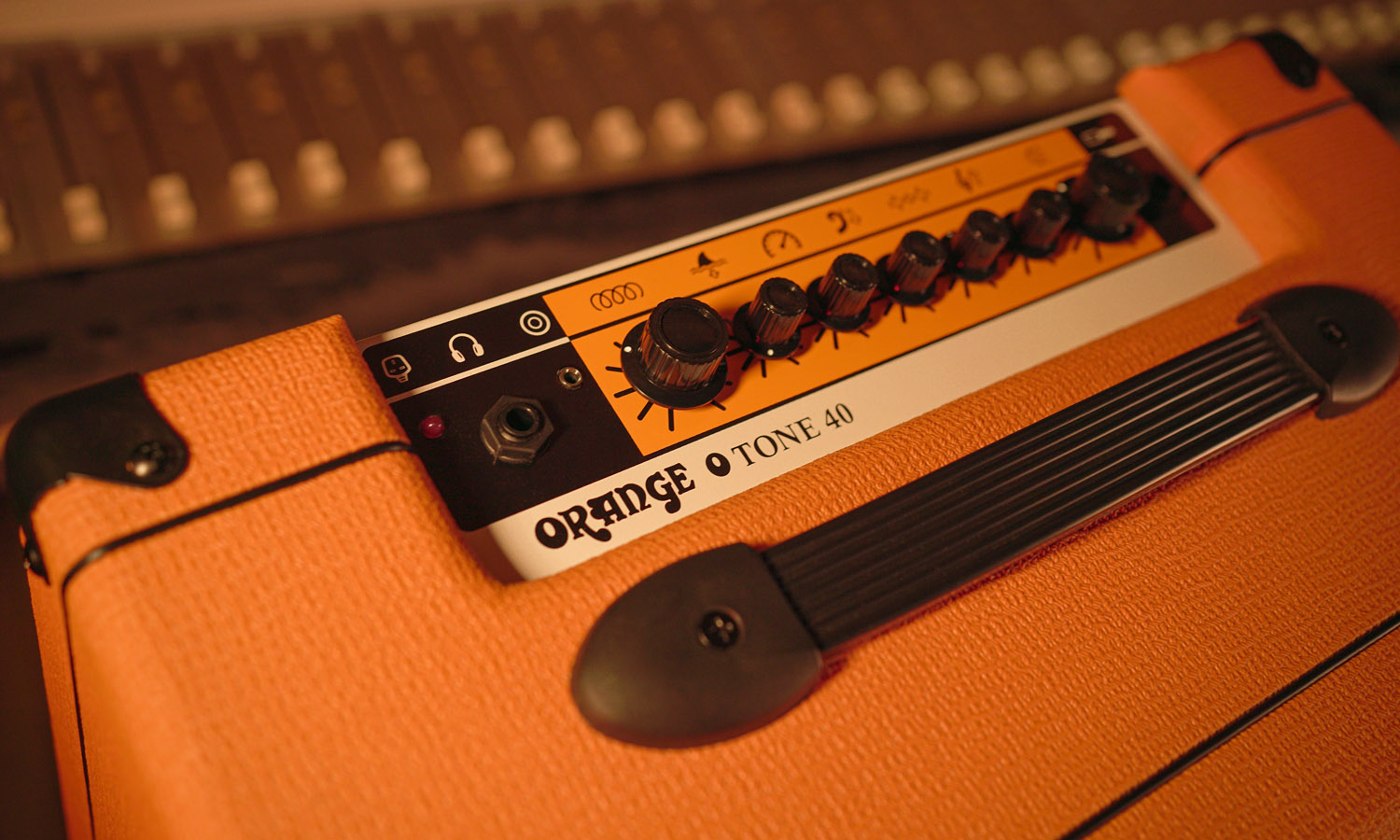 Orange O Tone 40 (fot. Orange Amplification)