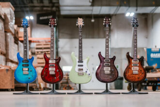 PRS S2 & SE (fot. PRS Guitars)