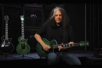Alex Skolnick & LTD AS-1FR Lime Burst (fot. YouTube / ESP Guitars USA)