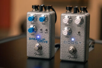Fender Hammertone Breakup Drive i Boost (fot. Fender)