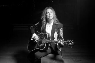 Gibson Custom Kirk Hammett Raven (fot. Gibson)