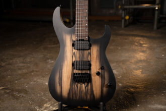 Cort KX500 Pale Moon (fot. Cort Guitars)