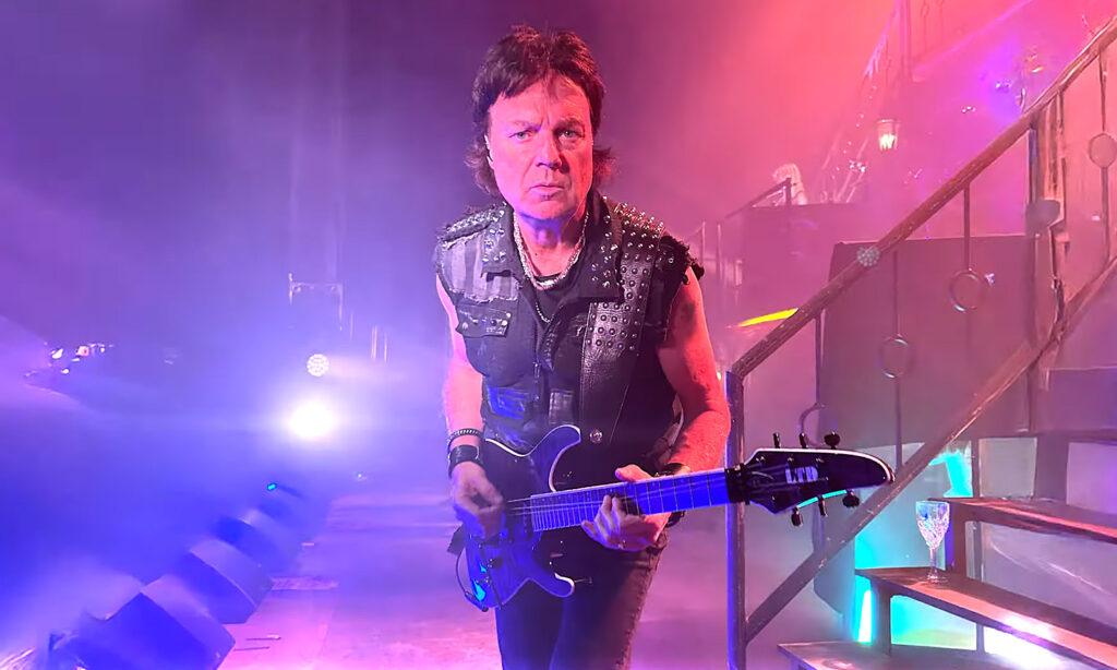 Andy Larocque (fot. YouTube / ESP Guitars USA)