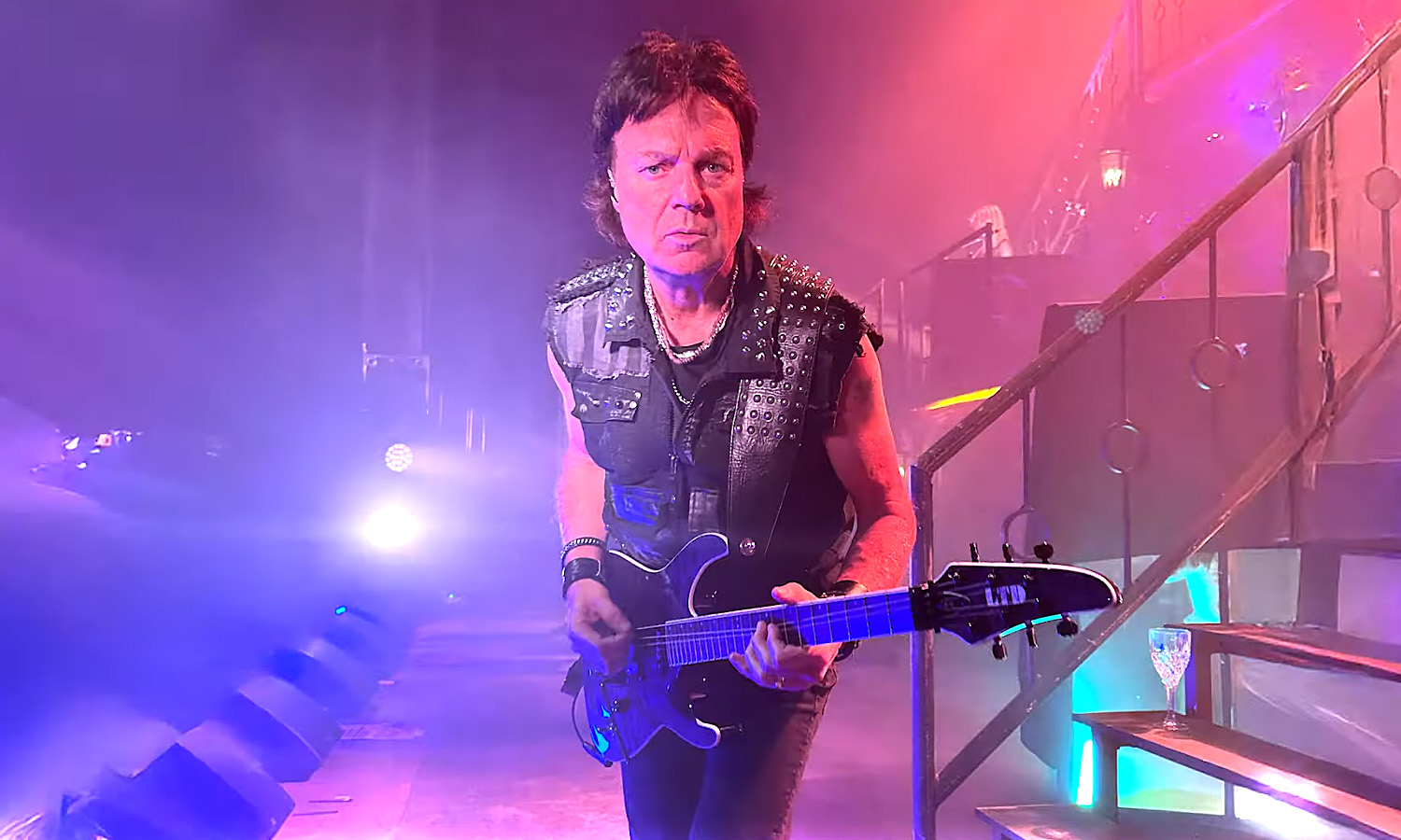Andy Larocque (fot. YouTube / ESP Guitars USA)
