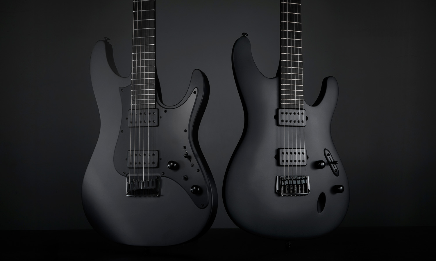 Ibanez AZ41B1-BKF i S721RB-BKF (fot. Ibanez)