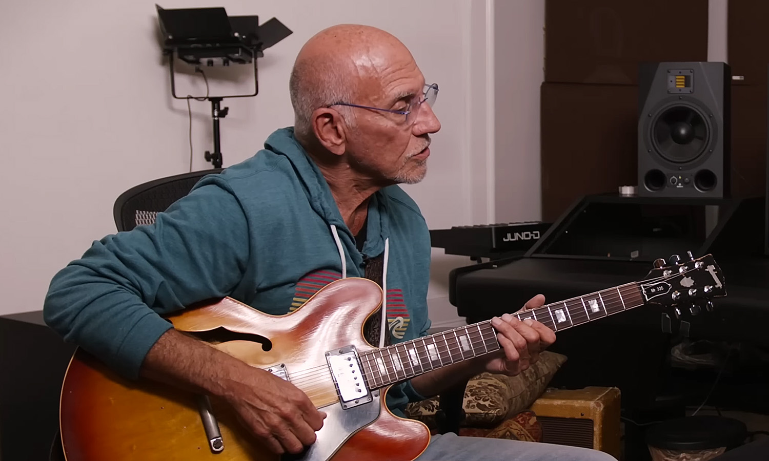 Larry Carlton (fot. YouTube / Vertex Effects)
