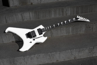 Jackson Pro Series Signature Rob Cavestany Death Angel Snow White (fot. Jackson)