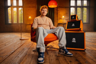 Ed Sheeran i Outlowd ES Series (fot. Mitch Lowe)
