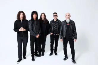Anthrax. Od lewej: Frank Bello, Joey Belladonna, Jonathan Donais, Charlie Benante i Scott Ian. Fot. Travis Shinn.