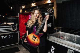 Dany Villarreal & PRS Astryx Limited Edition (fot. PRS Guitars)