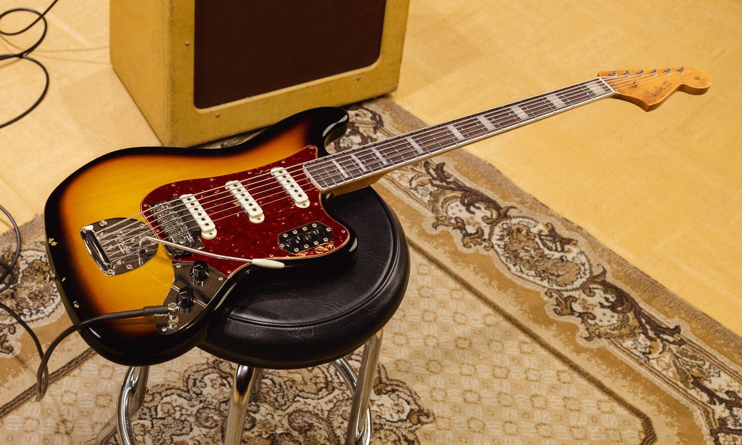 Fender Limited Edition George Harrison 1967 Bass VI (fot. Fender)